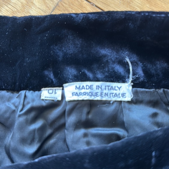 Valentino Boutique Black Front Slit Velvet Skirt - Picture 6 of 11